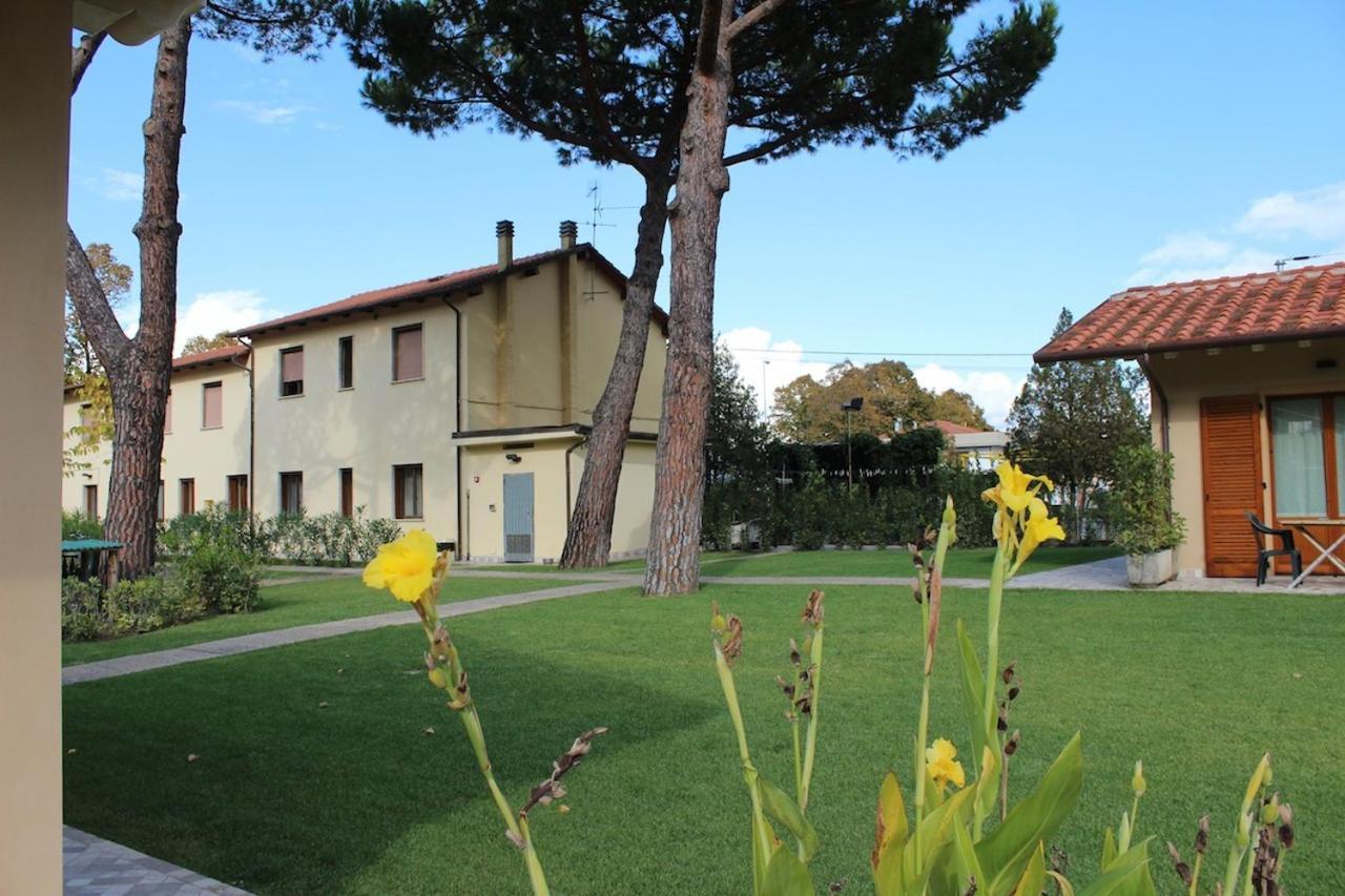 Villa Rosy Torre del Lago Puccini Eksteriør billede
