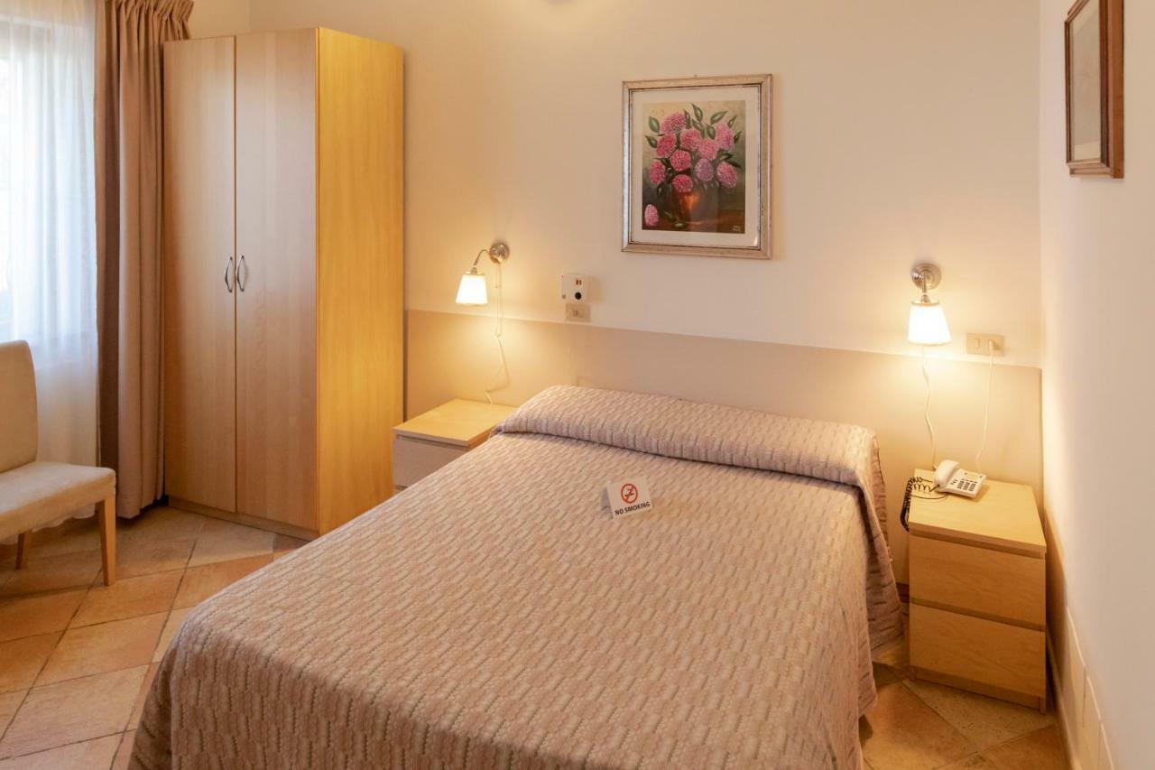 Villa Rosy Torre del Lago Puccini Eksteriør billede